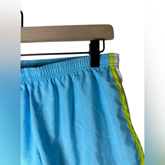 Nike Dri-FIT Tempo Running Shorts Blue Green Trim Women’s Size XL - Picture 3 of 6